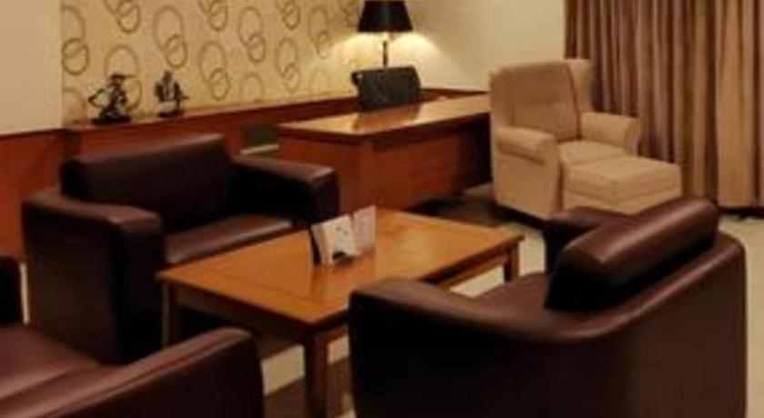Hotel Horison Plaza Tegal Zewnętrze zdjęcie